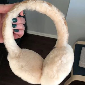 UGG Sheepskin Suede Earmuffs Chestnut/Creme